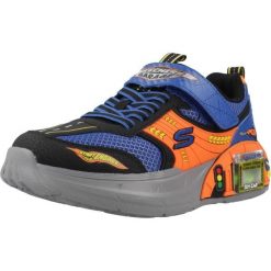 Buty SKECHERS GARAGE Wielokolorowy. Buty trekkingowe Skechers, bez wzorów, z syntetyku, bez zapięcia, trekkingowe. Za 257.50 zł.