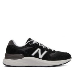 Buty do biegania New Balance. Czarne buty do biegania New Balance, bez wzorów, bez zapięcia, do biegania. Za 489.99 zł.