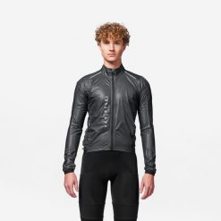 Kurtka rowerowa szosowa Van Rysel Racer Ultralight przeciwdeszczowa. Czarne kurtki VAN RYSEL, l, bez wzorów, z materiału, bez kaptura. Za 199.99 zł.