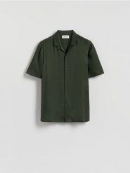 Koszula regular fit z wiskozy - zielony. Zielone koszule Reserved, l, bez wzorów, z wiskozy, bez kołnierzyka, bez ramiączek. Za 139.99 zł.