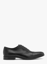 Czarne wizytowe półbuty męskie. Czarne eleganckie półbuty Ryłko, bez wzorów, ze skóry, bez obcasa, bez zapięcia. Za 479.99 zł.
