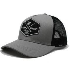 Czapka Trucker - 5 paneli / Recykling / Jeden rozmiar (Ołów). Niebieskie czapki z daszkiem SURF MONKEY, z aplikacjami. Za 159.95 zł.