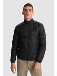 Woolrich Kurtka pikowana w kolorze czarnym rozmiar: L. Czarne kurtki Woolrich, l, bez wzorów, bez kaptura. Za 663.54 zł.
