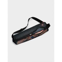 Torba na matę do jogi Manduka Breathe Easy Yoga Bag. Czarne torby na ramię MANDUKA, bez wzorów, bez dodatków. Za 159.99 zł.