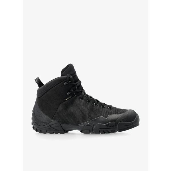 Buty outdoor Garmont Nemesis 4.2 GTX. Czarne buty trekkingowe Garmont, bez wzorów, bez zapięcia. Za 936.99 zł.