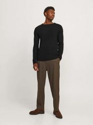 Jack & Jones Sweter w kolorze czarnym rozmiar: S. Czarne swetry nierozpinane Jack & Jones, s, bez wzorów, bez kołnierzyka, bez ramiączek. Za 70.24 zł.
