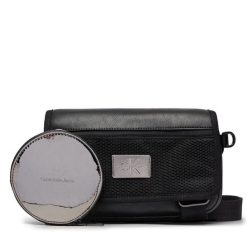 Saszetka Calvin Klein Jeans. Czarne saszetki i nerki Calvin Klein Jeans, bez wzorów, z jeansu. Za 339.99 zł.