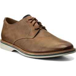 Półbuty CLARKS - Atticus Lace 261318247 Tan Leather. Eleganckie półbuty marki Clarks. W wyprzedaży za 299.00 zł.