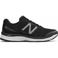 New Balance M880BK8. Buty do biegania marki New Balance. W wyprzedaży za 399.99 zł.