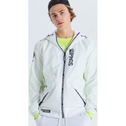 Lekka kurtka z kolekcji Progress - Biały. Kurtki marki Cropp. Za 149.99 zł.