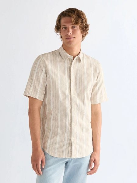 MESKA KOSZULA WRANGLER SS SHIRT BROWN WHITE 112378581. Białe koszule Wrangler, xl, bez wzorów, bez kołnierzyka, bez ramiączek. Za 129.99 zł.