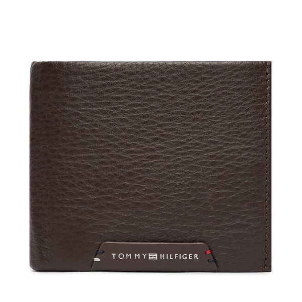 Portfel Tommy Hilfiger. Brązowe portfele Tommy Hilfiger, bez wzorów. Za 349.99 zł.