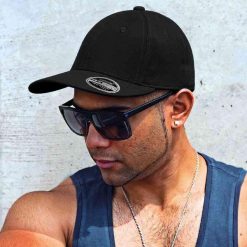 Czapka Bejsbolówka Unisex Kansas Headwear. Czerwone czapki z daszkiem RESULT, bez wzorów, z bawełny. Za 38.99 zł.