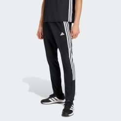 Spodnie treningowe adidas Essentials All-Set 3-Stripes. Białe buty treningowe Adidas, bez wzorów, na fitness i siłownię, climacool (adidas). Za 199.00 zł.