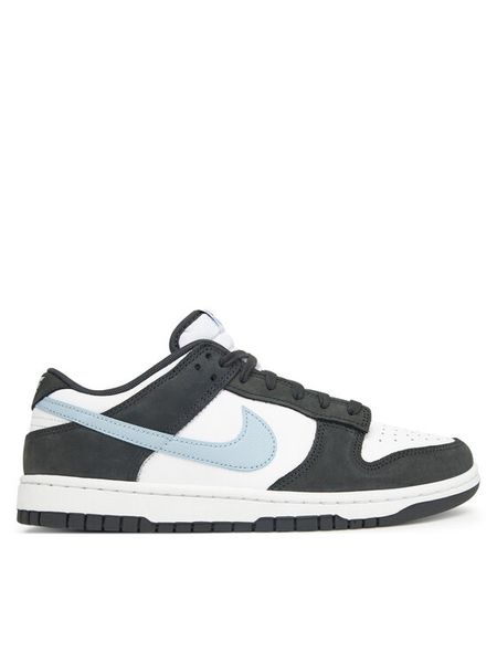 Nike Sneakersy Dunk Low IB3079 100 Biały. Białe buty sportowe casual Nike, bez wzorów, z nubiku, bez zapięcia. Za 549.99 zł.