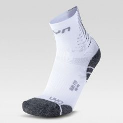 Skarpety do biegania męskie Uyn Run Fit Socks White / Grey. Białe skarpety UYN, bez wzorów, z dzianiny. Za 69.99 zł.