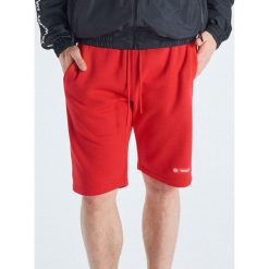 Dresowe szorty - Czerwony. Krótkie spodenki sportowe marki Cropp. Za 59.99 zł.