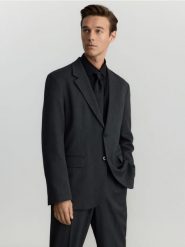 Marynarka comfort fit - ciemnoszary. Szare garnitury Reserved, bez wzorów, z tkaniny. W wyprzedaży za 99.99 zł.