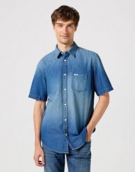 WRANGLER SS 1 PKT SHIRT MĘSKA KOSZULA JEANSOWA MID STONE 112350183 W5K0014179. Koszule Wrangler, l, bez wzorów, z jeansu, bez kołnierzyka, bez ramiączek. Za 139.99 zł.