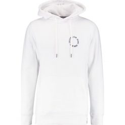 Calvin Klein Jeans HIRCLE Bluza z kapturem white. Bluzy marki Calvin Klein Jeans. W wyprzedaży za 349.30 zł.