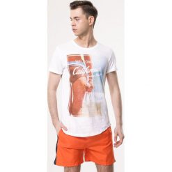 Pomarańczowe Szorty Cline. Szorty marki Born2be. Za 29.99 zł.