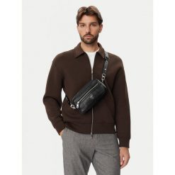 Saszetka Guess. Czarne saszetki i nerki Guess, z aplikacjami. Za 364.99 zł.