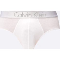 Calvin Klein Underwear - Slipy. Białe slipki Calvin Klein Underwear, s, bez wzorów, z dzianiny. W wyprzedaży za 79.90 zł.