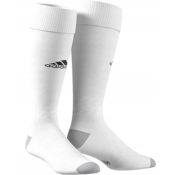 Skarpety piłkarskie Adidas Milano 16. Białe skarpety Adidas, bez wzorów, z nylonu. Za 34.30 zł.