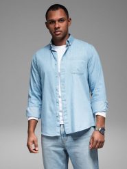 Wzorzysta koszula męska z cienkiego jeansu z kieszonką – jasnoniebieska V1 OM-SHDS-0179 - XXL. Niebieskie koszule Ombre Clothing, l, bez wzorów, z bawełny, bez kołnierzyka, bez ramiączek. W wyprzedaży za 129.99 zł.