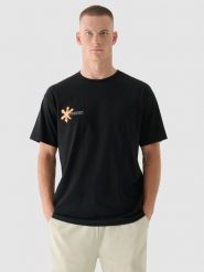 4F T-shirt oversize z nadrukiem męski - czarny S. Czarne t-shirty 4F, m, bez wzorów, z bawełny, bez kołnierzyka, bez ramiączek. W wyprzedaży za 29.99 zł.
