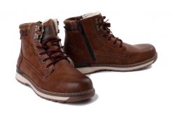 MUSTANG 4141-602-307 cognac, trzewiki męskie. Brązowe botki sznurowane Mustang, na zimę, bez wzorów, ze skóry, bez obcasa, bez zapięcia. Za 279.92 zł.