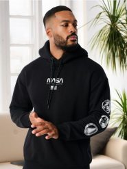 Bluza z kapturem NASA - czarny. Czarne bluzy z kapturem Sinsay, l, bez wzorów, z kapturem. Za 69.99 zł.