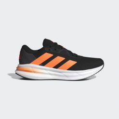Buty Galaxy 7 Running. Brązowe buty do biegania Adidas, bez wzorów, bez zapięcia, do biegania. Za 239.00 zł.