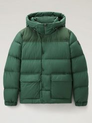 Woolrich Kurtka puchowa "Sierra" w kolorze zielonym rozmiar: L. Zielone kurtki Woolrich, na zimę, l, bez wzorów, z puchu, bez kaptura. Za 1,437.71 zł.