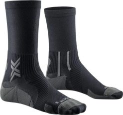 Skarpetki biegowe X-Socks Run Perform Crew. Czarne skarpety X-Socks, bez wzorów, z materiału. Za 137.80 zł.