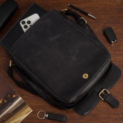 Torba męska skórzana na ramię zgrabna elegancka Beltimore czarna N23. Czarne torby na ramię bez wzorów, na ramię, bez dodatków. Za 199.99 zł.