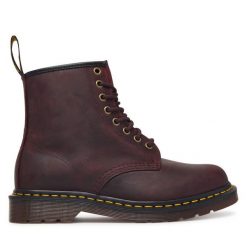 Glany Dr. Martens. Czerwone trapery Dr. Martens, bez zapięcia. Za 949.99 zł.