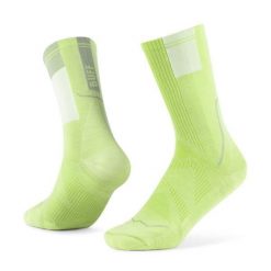 Skarpety BUFF Coolnet Crew. Zielone skarpety Buff, bez wzorów, z elastanu. Za 119.99 zł.