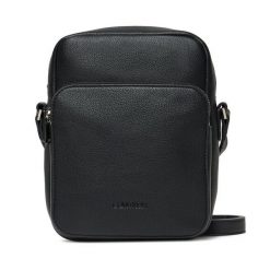 Saszetka Calvin Klein. Czarne saszetki i nerki CALVIN KLEIN, bez wzorów, małe, bez dodatków. Za 259.99 zł.