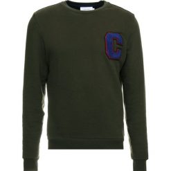 Calvin Klein FRENCH TERRY CBADGE Bluza green. Bluzy marki CALVIN KLEIN. Za 549.00 zł.