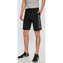 Calvin Klein Jeans - Szorty. Krótkie spodenki sportowe marki Calvin Klein Jeans. Za 199.90 zł.
