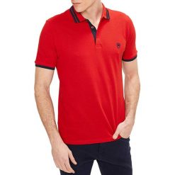 Koszulka polo w kolorze czerwonym. Bezrękawniki marki RNT23. W wyprzedaży za 79.95 zł.