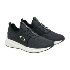 Oakley Buty Dry Os Fof100542-022. Czarne buty sportowe casual Oakley, bez wzorów, bez zapięcia. Za 378.80 zł.
