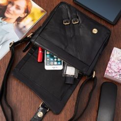 Torba męska skórzana na ramię zgrabna czarna elegancka Beltimore N03. Czarne torby na ramię bez wzorów, na ramię, bez dodatków. Za 299.90 zł.