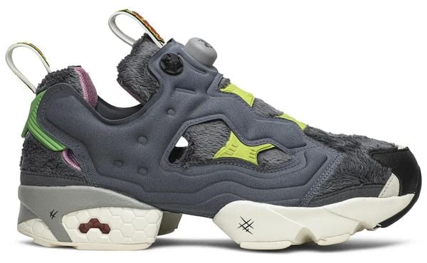 Męskie buty sportowe grafika inspirowana retro TOM & JERRY INSTAPUMP FURY OG MU. Szare buty turystyczne Reebok, bez wzorów, z futra, bez zapięcia, trekkingowe. Za 819.00 zł.