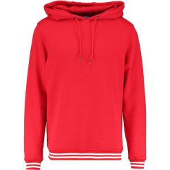 Urban Classics COLLEGE HOODY Bluza z kapturem firered. Bluzy z kapturem marki Urban Classics, m, z bawełny, z kapturem. W wyprzedaży za 152.10 zł.