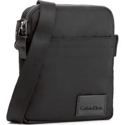 Saszetka CALVIN KLEIN - Ease Mini Reporter K50K503467 001. Saszetki i nerki marki CALVIN KLEIN. W wyprzedaży za 249.00 zł.