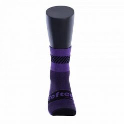 Skarpety o półokrągłym kroju Softee Walk. Fioletowe skarpetki sportowe Softee, bez wzorów, z elastanu. Za 122.99 zł.