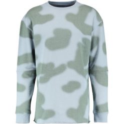 Maharishi CAMO OVERSIZED CREW Bluza skyline ghost. Bluzy Maharishi. W wyprzedaży za 1,039.20 zł.