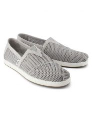 TOMS Espadryle w kolorze szarym rozmiar: 46. Szare botki sznurowane Toms, bez wzorów, z materiału, bez obcasa, bez zapięcia. Za 144.95 zł.